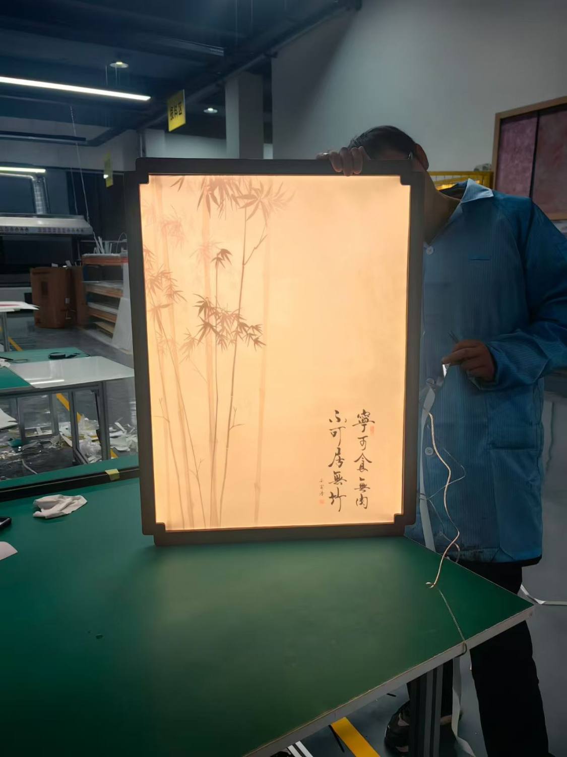 发光背板